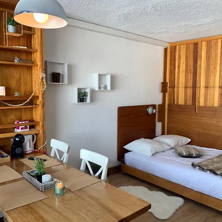 Apartment Avec Vue Exceptionnelle A Roche Beranger 1750 Au Pied Des Pistes *