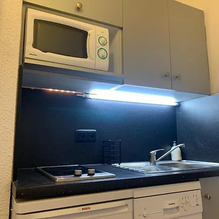 Apartment Avec Vue Exceptionnelle A Roche Beranger 1750 Au Pied Des Pistes *
